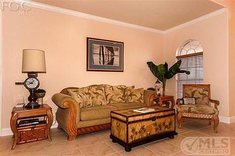 4th image of 5011 SW 27th Pl
