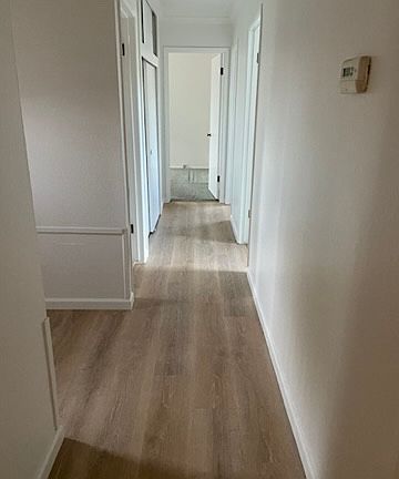 3rd image of 1252 Foxworthy Ave