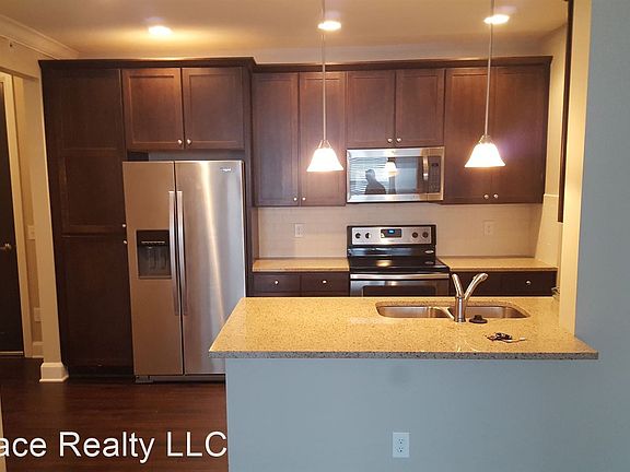 3rd image of 1378 King Ave APT 201