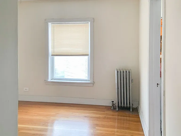 1825-39 W. Foster / 5131-37 N. Wolcott — Photo 28