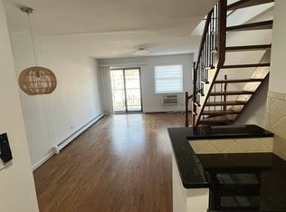 42-25 213th St #3, Bayside, NY 11361