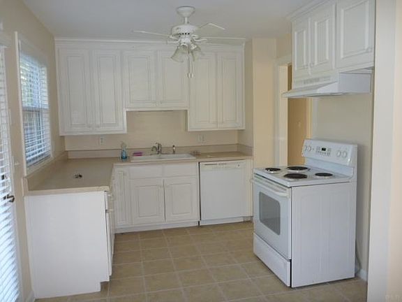 3rd image of 710 N 79th Ave
