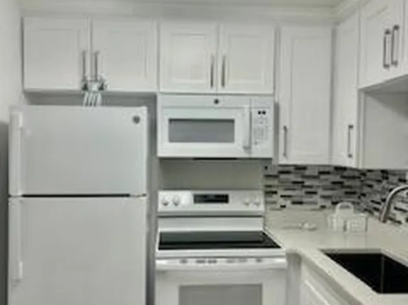 126 Southampton B, West Palm Beach, FL 33417