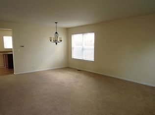 2100 Foxtail Dr, Aurora, IL