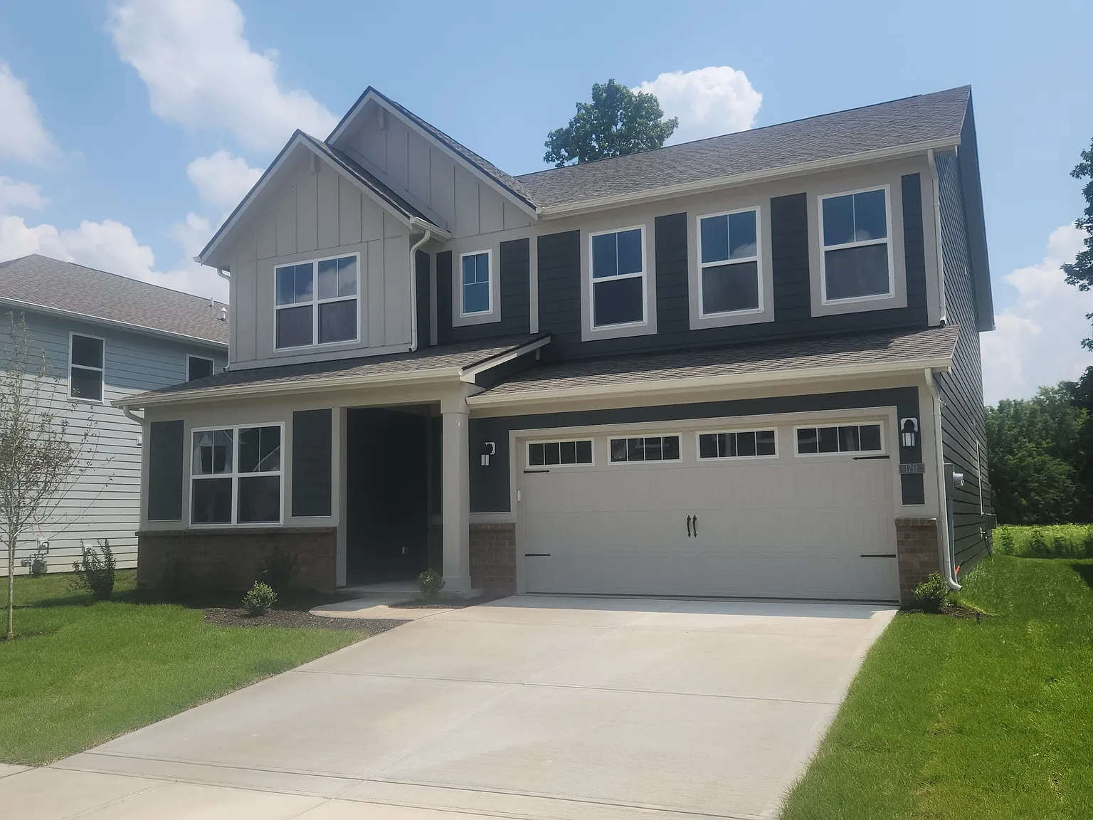 5 bed, 3054 sqft, $3,150 — Photo 1