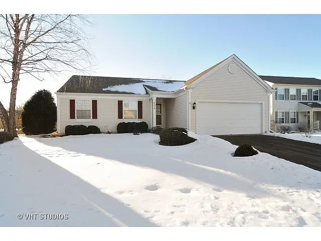 694 Tallgrass Ln photo 1