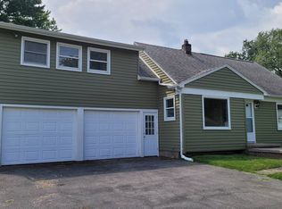 6358 Collamer Dr, East Syracuse, NY 13057