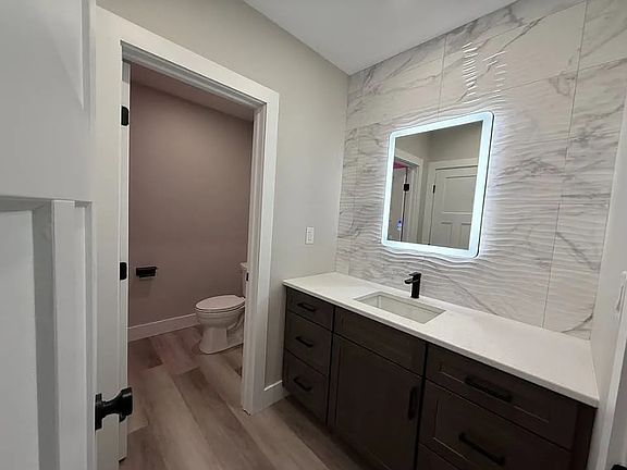 3rd image of 781 Parkside Dr #2B