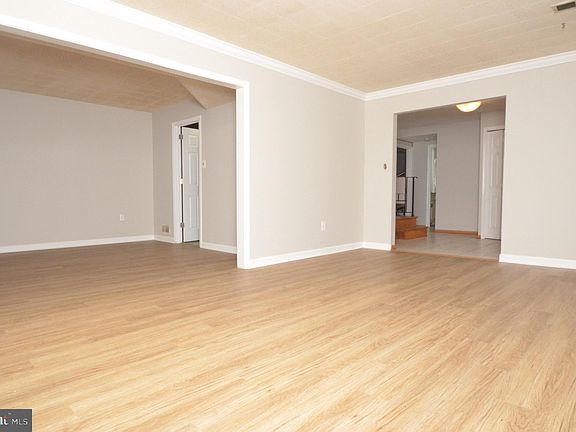 3rd image of 3812 Ivydale Dr