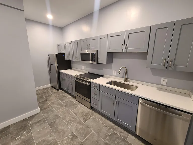 28 Bradford St #A — Photo 14