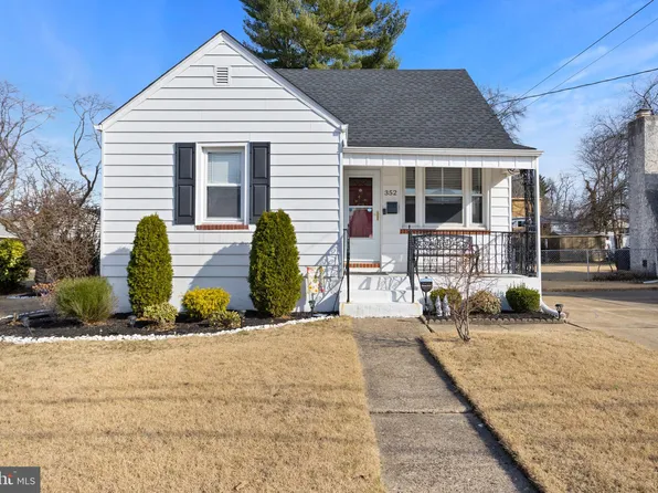 352 Redwood Ave, Hamilton, NJ 08610