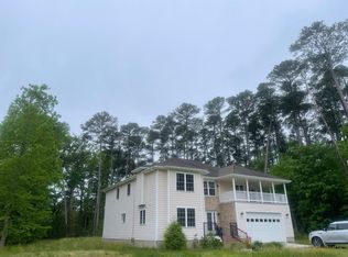 111 Moon Dr, Moon, VA 23119