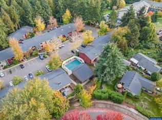 29700 SW Courtside Dr APT 26, Wilsonville, OR