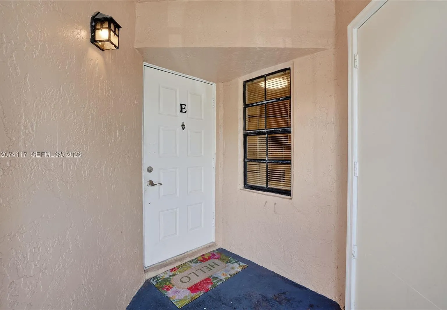Lakeshore Condo I — Photo 2