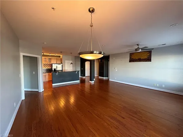 2920 Martinsville Rd APT 209, Greensboro, NC 27408