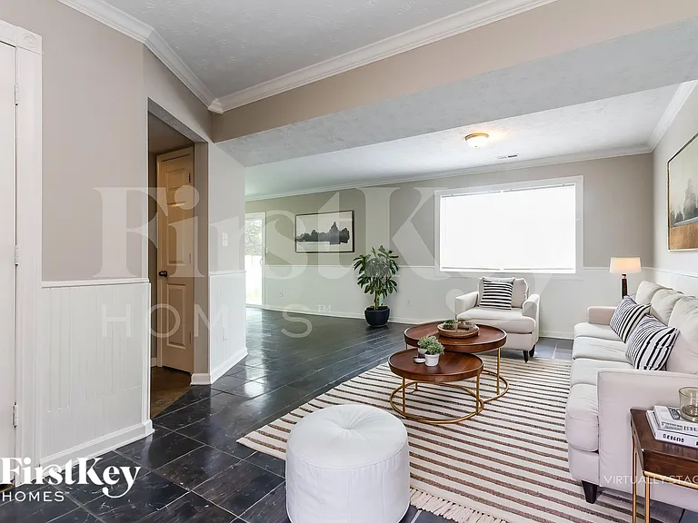 1921 E Werges Ave — Photo 3