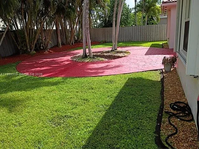 15761 SW 148th Ter — Photo 17