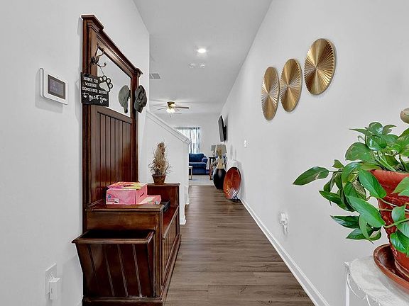 5th image of 1147 Lossie Way