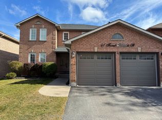 41 Forest Heights St, Whitby, ON L1R1T7