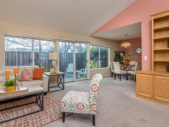 2nd image of 519 Latimer Cir