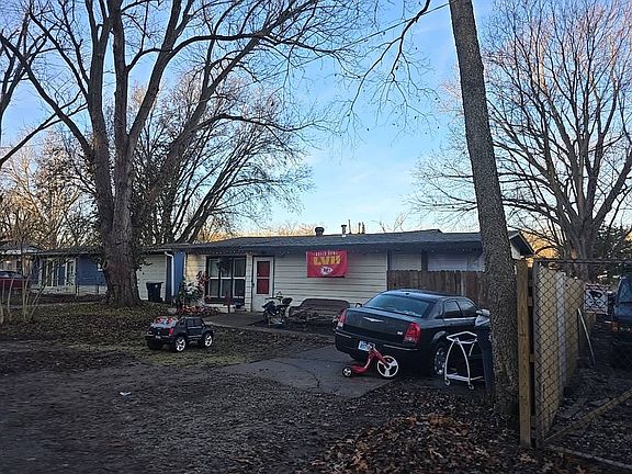 2nd image of 5508 Oakley Ave