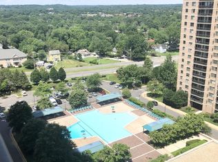 5501 Seminary Rd APT 1502S, Falls Church, VA 22041