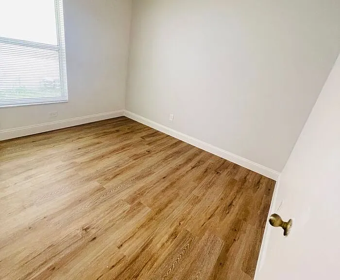 13403 Greenpointe Dr — Photo 8