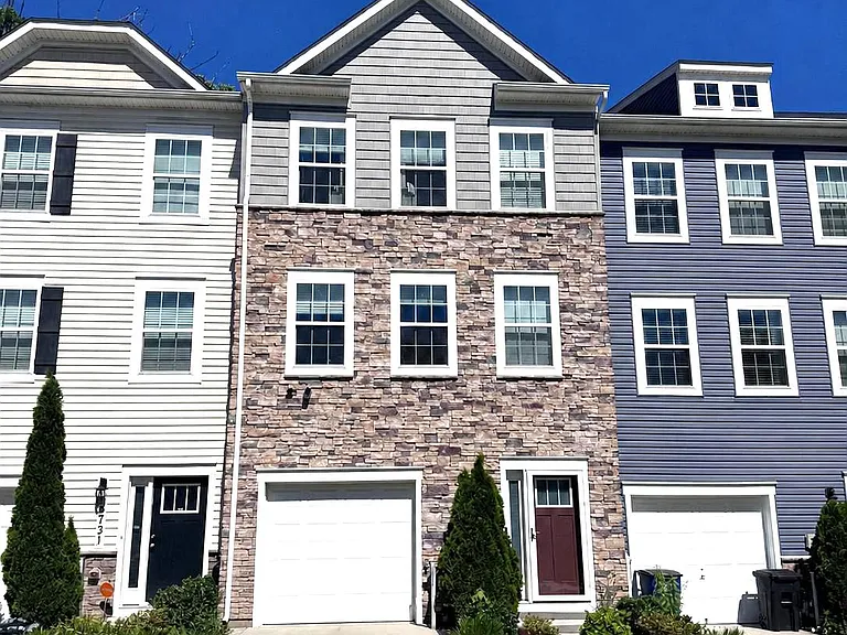 5733 Nicken Ct — Photo 4