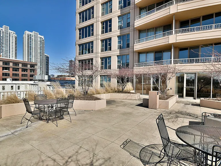 200 N Jefferson St #2106 — Photo 20