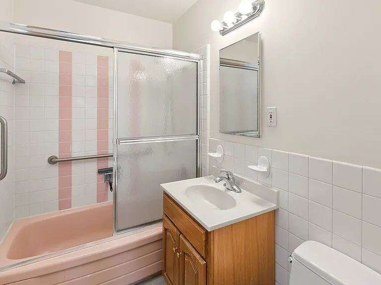 4444 Balboa St #207 — Photo 12
