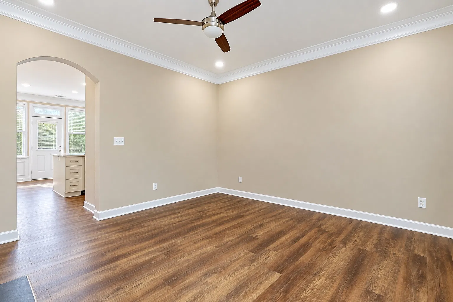 2 bed, 2.5 bath, 1062 sqft, $1,950 — Photo 4