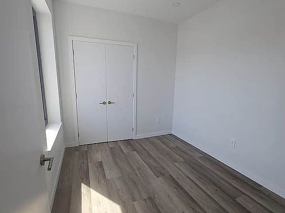 5th image of 456 Blake Ave #6