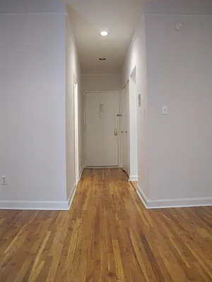 Rented by Metropolis Real Estate of Manhattan | media 31