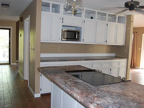 3rd image of 7207 Woodland Meadow Dr