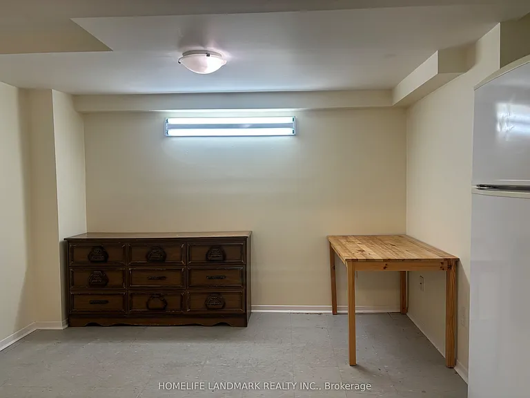 97 Tourmaline Dr — Photo 4