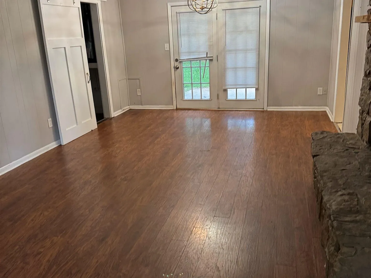 3 bed, 2.0 bath, 1195 sqft, $1,595 — Photo 4