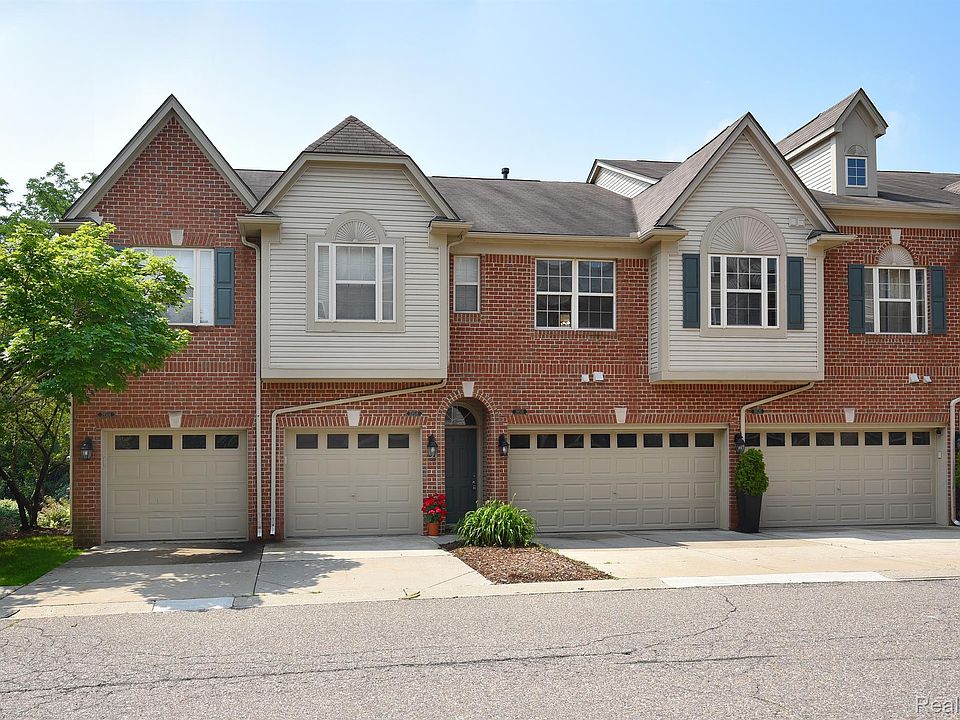 1st image of 39516 Rockcrest Ln
