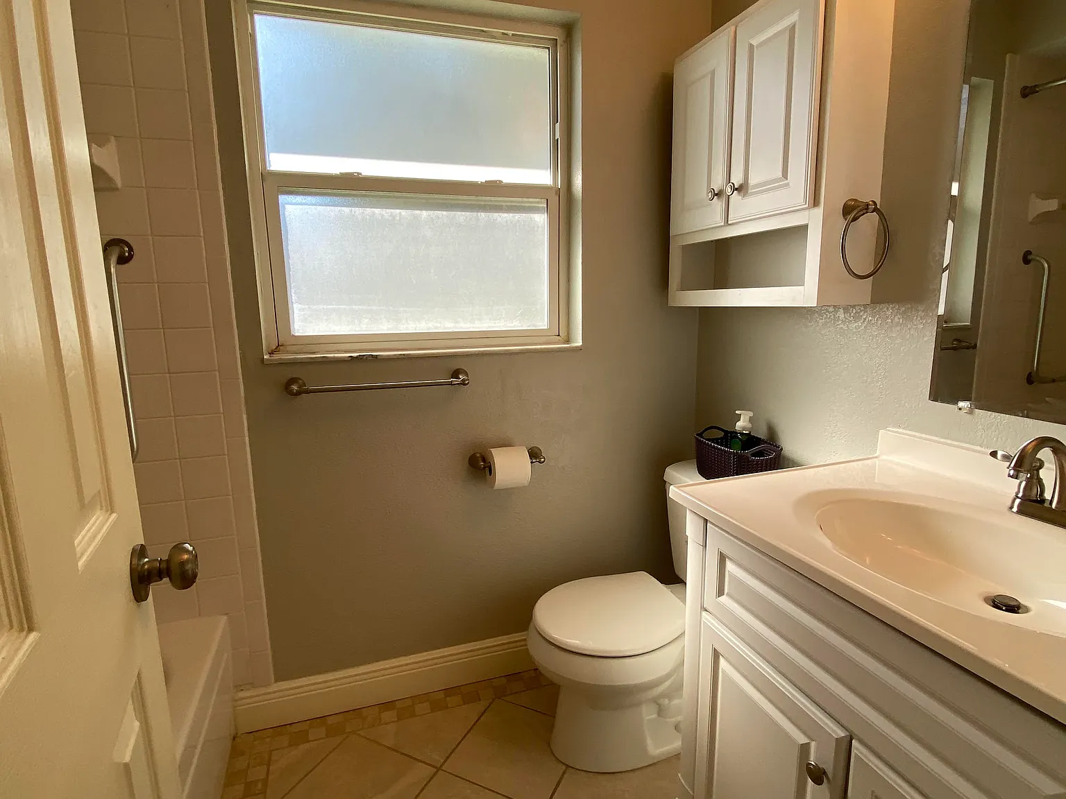 2 bed, 1150 sqft, $2,200 — Photo 4