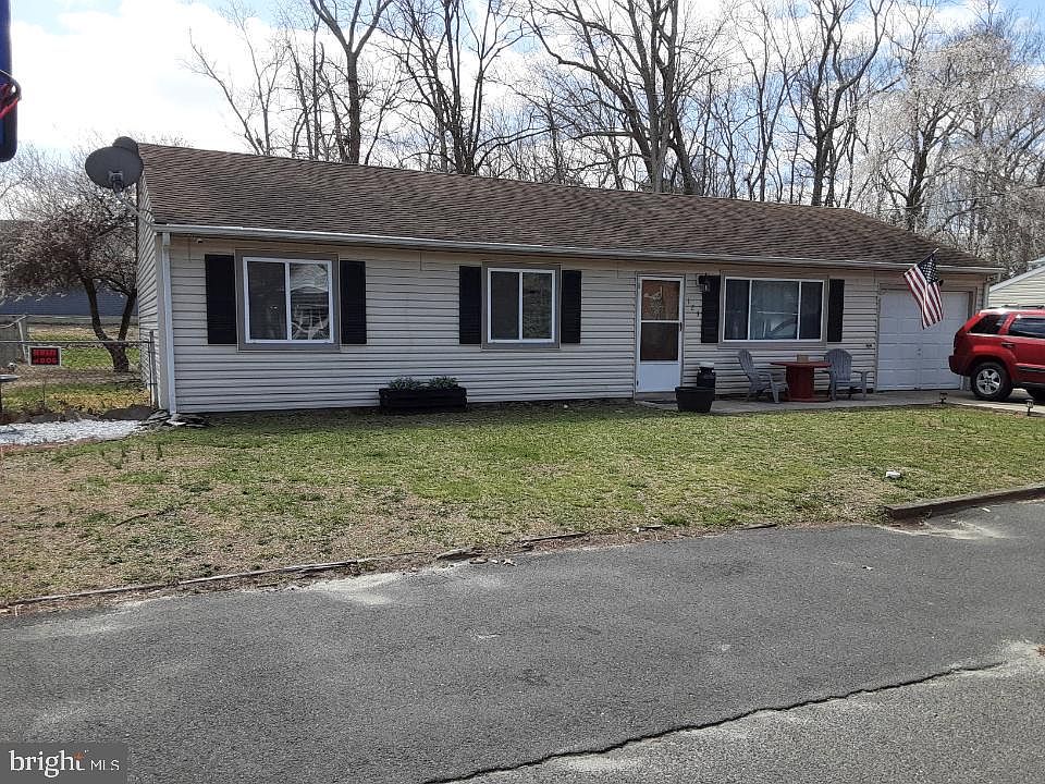 1st image of 123 Canna St