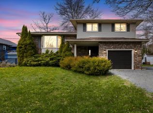 2 Woods Ct, Halifax, NS B4G 1C2