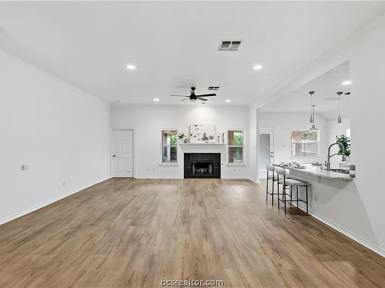 5310 Draycott Ct — Photo 6