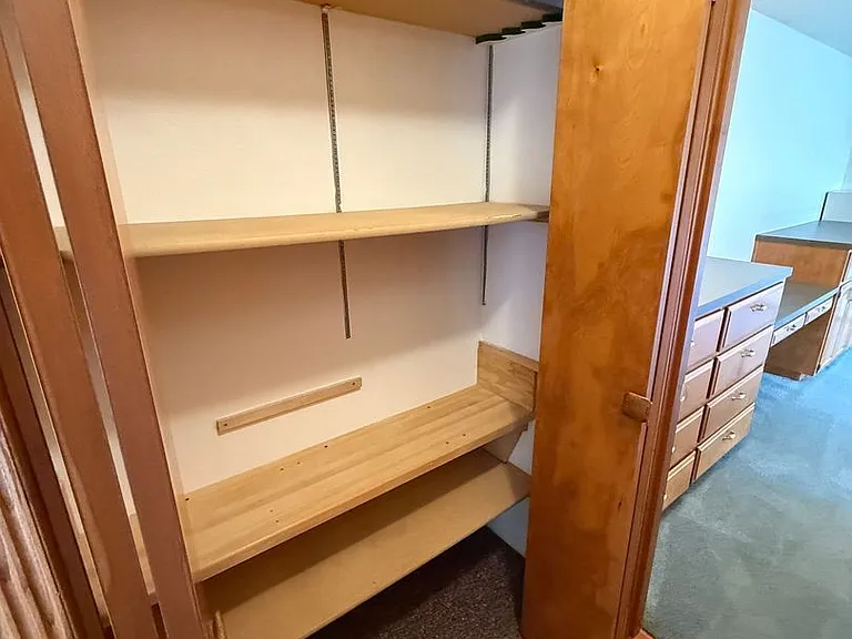 460 SE Conifer Pl — Photo 33