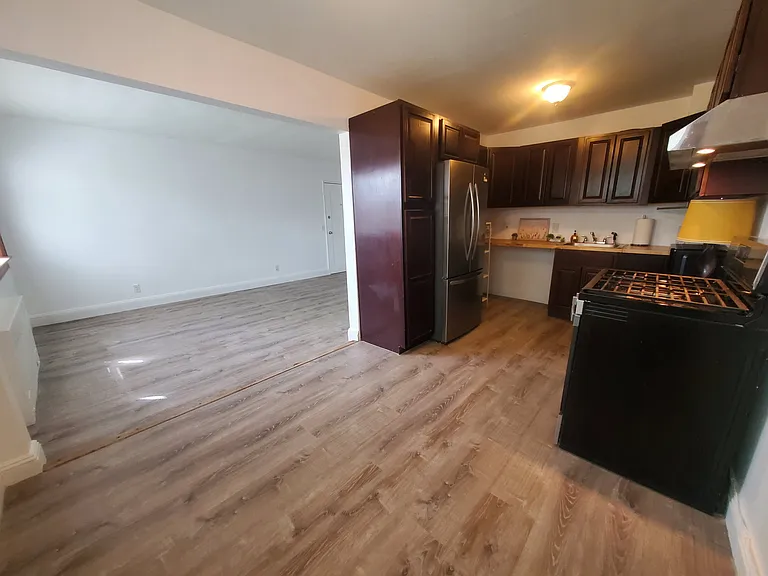 11 Bedford Ave #2 — Photo 3