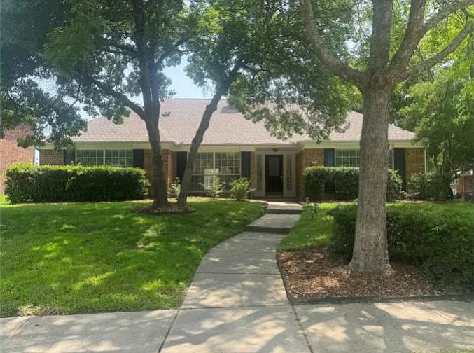 RARE ONE STORY on corner lot in desirable Richardson neighborhood (Plano ISD).