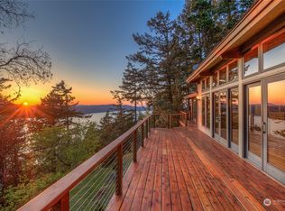 1143 Tomihi Dr, Eastsound, WA 98245