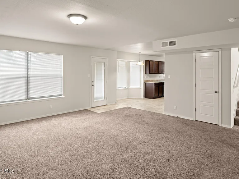 14432 Russell Borea Ave — Photo 10