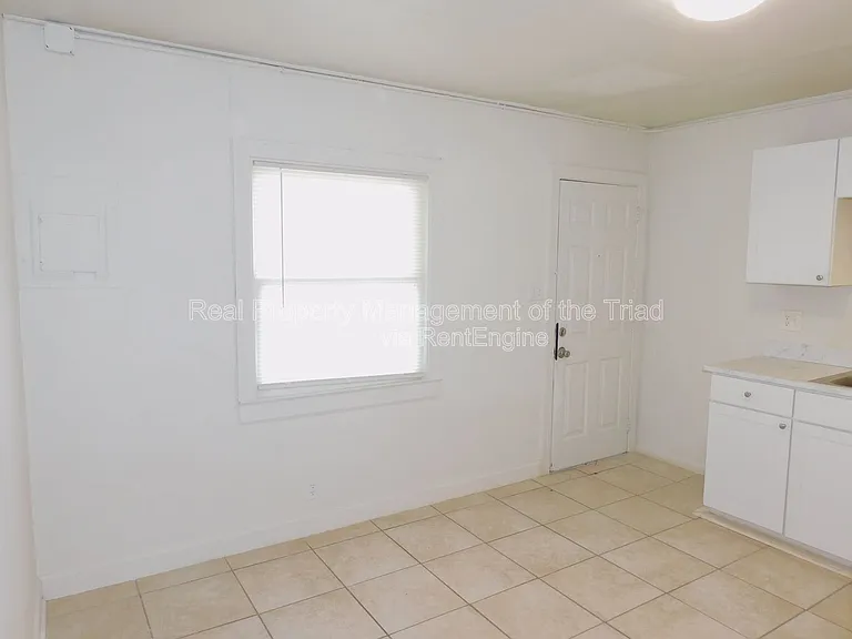 1514 Gholson Ave S #D — Photo 5