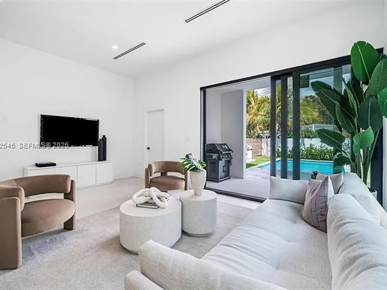 2937 SW 21st St #Townhouse 1 — Photo 12