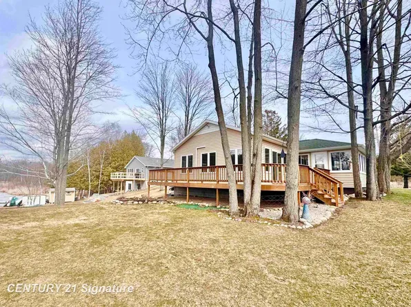 4579 Avalon Dr, Hale, MI 48739