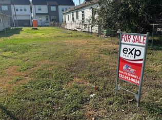 7805 N Main St, Houston, TX 77022